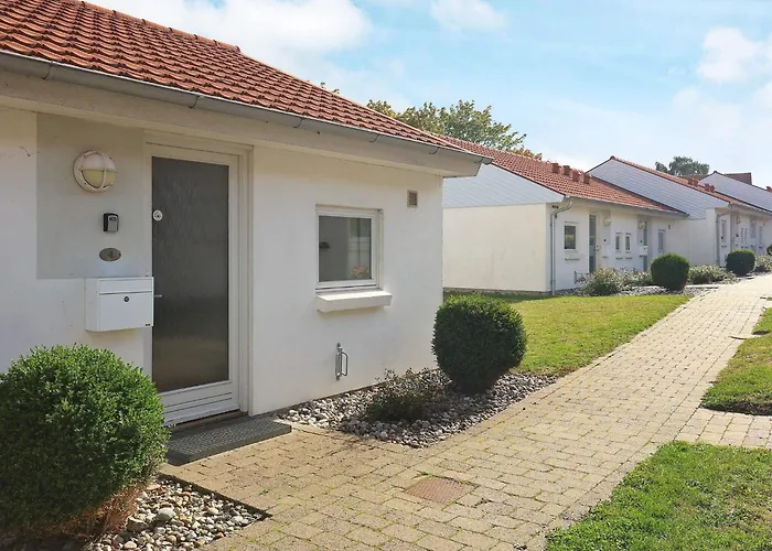 4 Person In Aeroskobing-by Traum *